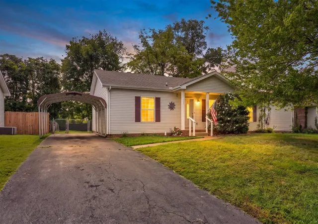 Photo 1 of Single family home for sale at 729 Princeton Cir, Clarksville, TN 37042 | MLS# 3542612 | Listing updated on 2026-09-05