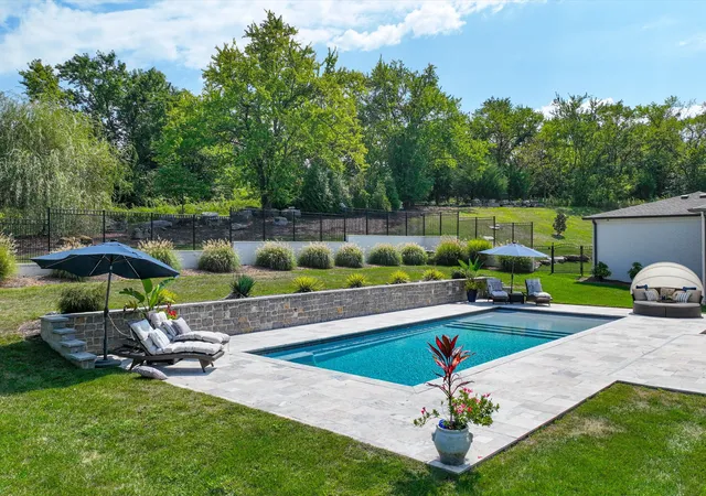 Photo 2 of Single family home for sale at 9266 Berwyn Ct, Brentwood, TN 37027 | MLS# 3542457 | Listing updated on 2026-09-22