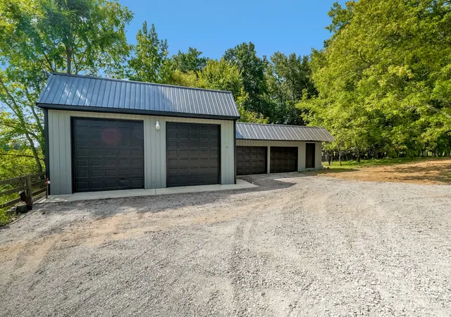 Photo 4 of Single family home for sale at 2039 Short Mountain Rd, Woodbury, TN 37190 | MLS# 3542466 | Listing updated on 2026-10-07