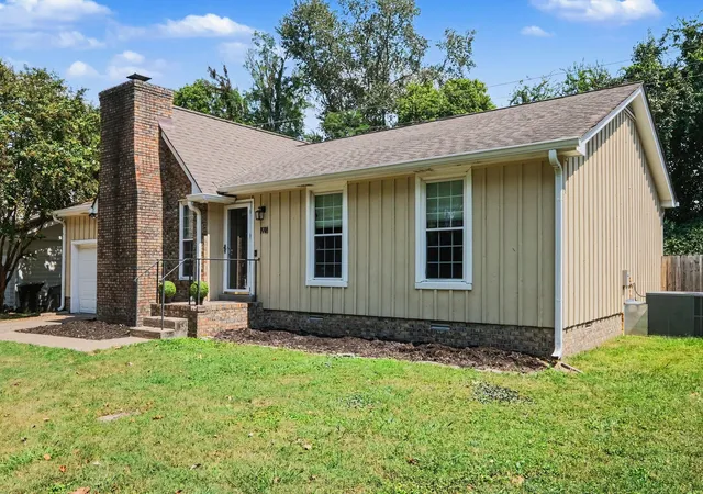 Photo 2 of Single family home for sale at 1918 Redbud Ct, Franklin, TN 37064 | MLS# 3542483 | Listing updated on 2026-09-05