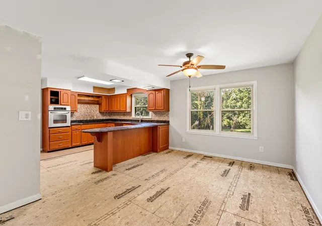 Photo 4 of Single family home for sale at 1100 Pleasant Valley Rd, Chapmansboro, TN 37035 | MLS# 3542477 | Listing updated on 2026-09-05