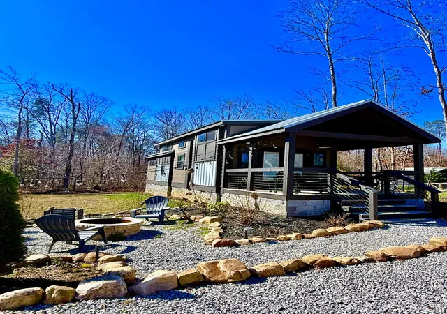 Photo 3 of Manufactured home for sale at 122 Hemlock Cv, Tracy City, TN 37387 | MLS# 3542892 | Listing updated on 2026-10-01