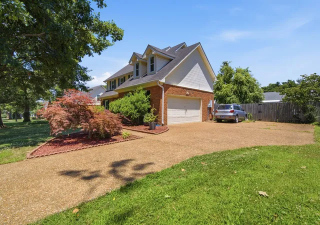Photo 3 of Single family home for sale at 4817 Morgan Dr, Old Hickory, TN 37138 | MLS# 3542495 | Listing updated on 2026-09-13