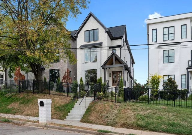 Photo 2 of Single family home for sale at 1008 Argyle Ave, Nashville, TN 37203 | MLS# 3542508 | Listing updated on 2026-09-05