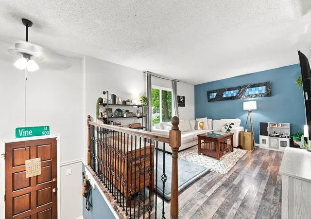 Photo 3 of Single family home for sale at 809 N Valleywood Cir, Hixson, TN 37343 | MLS# 3542528 | Listing updated on 2026-09-18