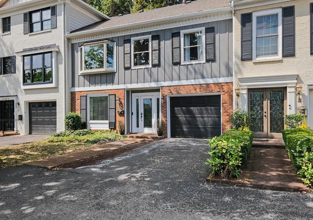 Photo 3 of Condo for sale at 122 Jefferson Sq, Nashville, TN 37215 | MLS# 3546188 | Listing updated on 2026-09-12