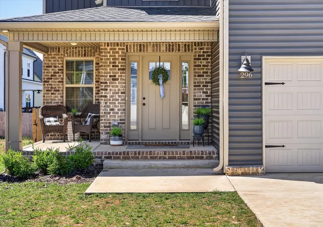 Photo 4 of Single family home for sale at 296 Wesson Dr, Clarksville, TN 37043 | MLS# 3542569 | Listing updated on 2026-10-15