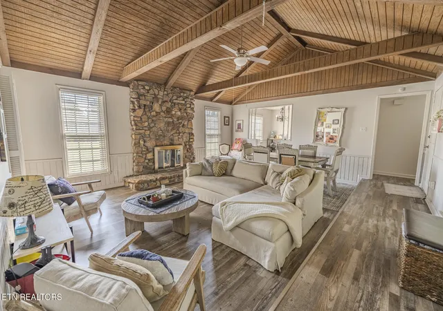 Photo 2 of Single family home for sale at 17 Westchester Ct, Jackson, TN 38305 | MLS# 3543207 | Listing updated on 2026-09-13