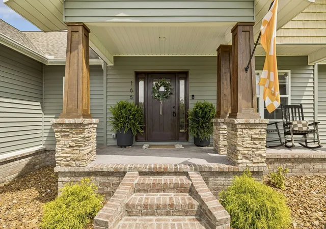 Photo 3 of Single family home for sale at 166 Coley Ct, Lafayette, TN 37083 | MLS# 3542626 | Listing updated on 2026-09-29