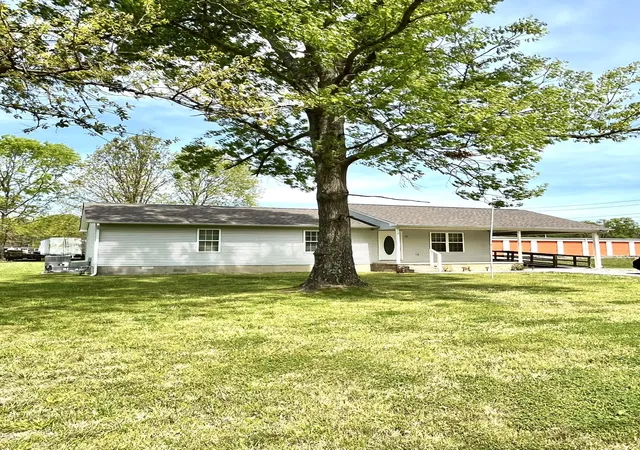 Photo 3 of Single family home for sale at 92 Chase Bnd Rd, Estill Springs, TN 37330 | MLS# 3543012 | Listing updated on 2026-09-22