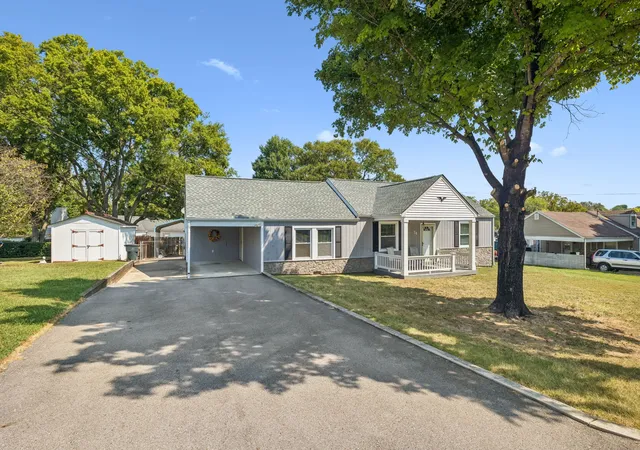 Photo 2 of Single family home for sale at 74 Valeria St, Nashville, TN 37210 | MLS# 3542700 | Listing updated on 2026-09-05