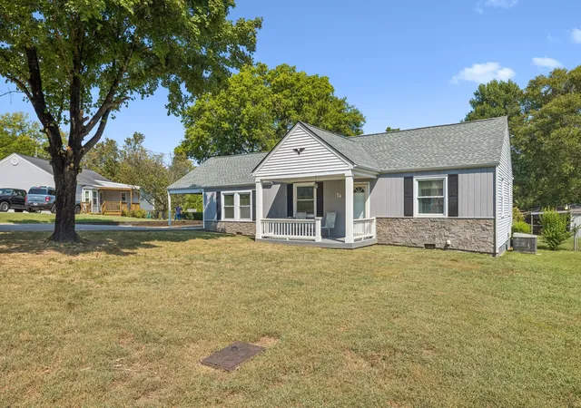 Photo 3 of Single family home for sale at 74 Valeria St, Nashville, TN 37210 | MLS# 3542700 | Listing updated on 2026-09-05