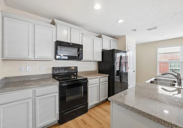 Photo 4 of Townhouse for sale at 4729 Chelanie Cir, Murfreesboro, TN 37129 | MLS# 3542761 | Listing updated on 2026-10-18