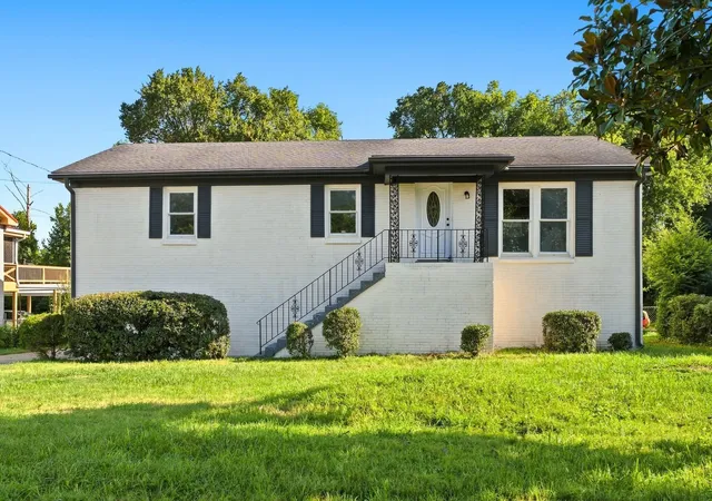 Photo 2 of Single family home for sale at 725 Roman Dr, Nashville, TN 37207 | MLS# 3542747 | Listing updated on 2026-09-17