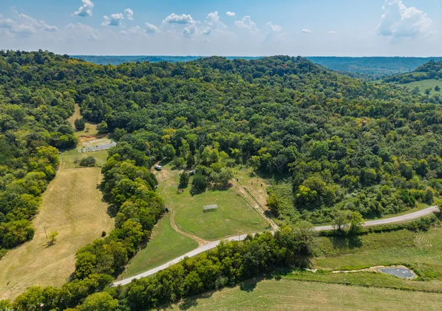 Photo 2 of Land for sale at 207 Wells Holw Rd, Petersburg, TN 37144 | MLS# 3542757 | Listing updated on 2026-09-06