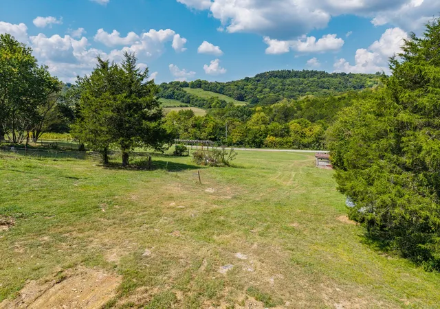 Photo 4 of Land for sale at 207 Wells Holw Rd, Petersburg, TN 37144 | MLS# 3542757 | Listing updated on 2026-09-06