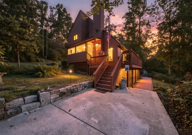 Photo 2 of Single family home for sale at 5425 Thorn Holw Rd, Cumberland Furnace, TN 37051 | MLS# 3542792 | Listing updated on 2026-09-07