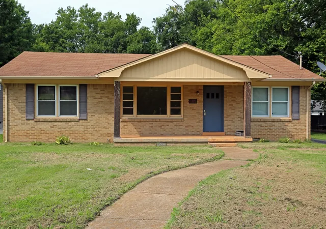 Photo 1 of Single family home for sale at 304 Hay Long Ave, Mount Pleasant, TN 38474 | MLS# 3542878 | Listing updated on 2026-09-06