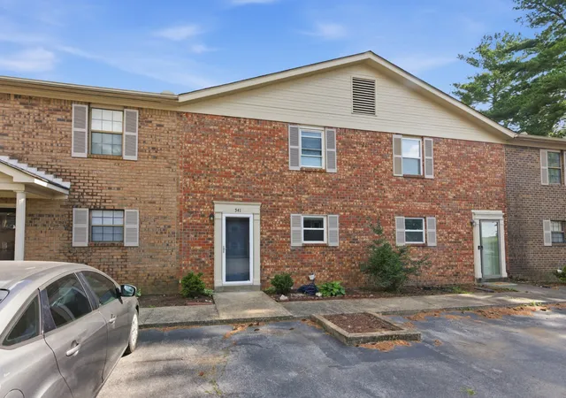 Photo 2 of Townhouse for sale at 541 River Rock Blvd, Murfreesboro, TN 37128 | MLS# 3542799 | Listing updated on 2026-09-28