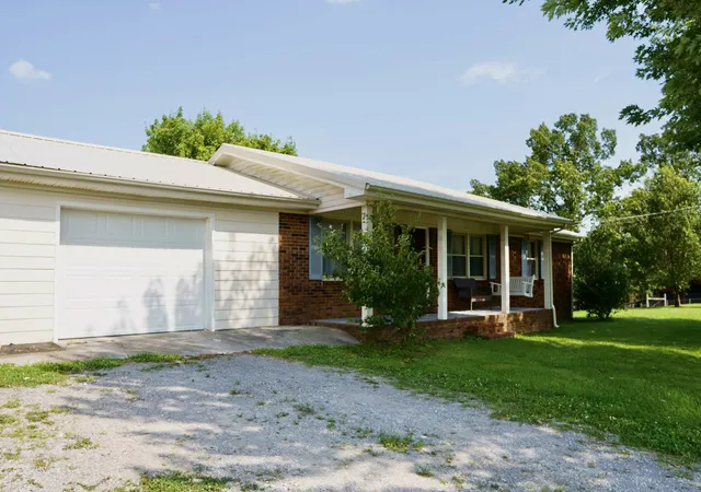 Photo 3 of Single family home for sale at 294 Little Fls St, Spencer, TN 38585 | MLS# 3542849 | Listing updated on 2026-09-06
