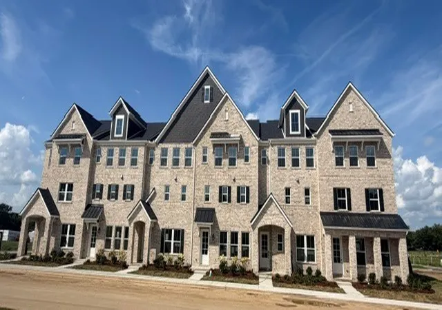Photo 1 of Sale Pending at 5608 Redcliffe Aly, Thompsons Station, TN 37179 | MLS# 3542868 | Listing updated on 2026-09-06