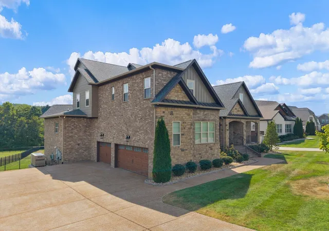 Photo 4 of Single family home for sale at 127 Kathryn Adele Ln, Mount Juliet, TN 37122 | MLS# 3542890 | Listing updated on 2026-10-08