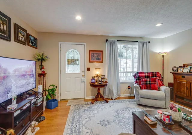 Photo 2 of Single family home for sale at 309 Bluebird Ln, Dickson, TN 37055 | MLS# 3542899 | Listing updated on 2026-09-07