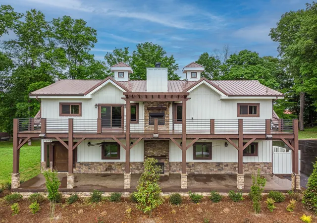 Photo 3 of Single family home for sale at 1224 Hangar Rd, Springfield, TN 37172 | MLS# 3542903 | Listing updated on 2026-09-07