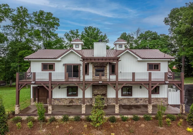 Photo 4 of Single family home for sale at 1224 Hangar Rd, Springfield, TN 37172 | MLS# 3542903 | Listing updated on 2026-09-07