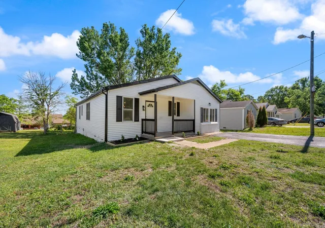 Photo 3 of Single family home for sale at 313 Warrior Rd, Madison, TN 37115 | MLS# 3542906 | Listing updated on 2026-09-08