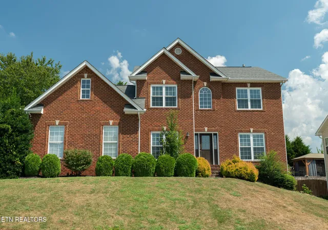 Photo 1 of Single family home for sale at 2582 Berringer Sta Ln, Knoxville, TN 37932 | MLS# 3542939 | Listing updated on 2026-09-17