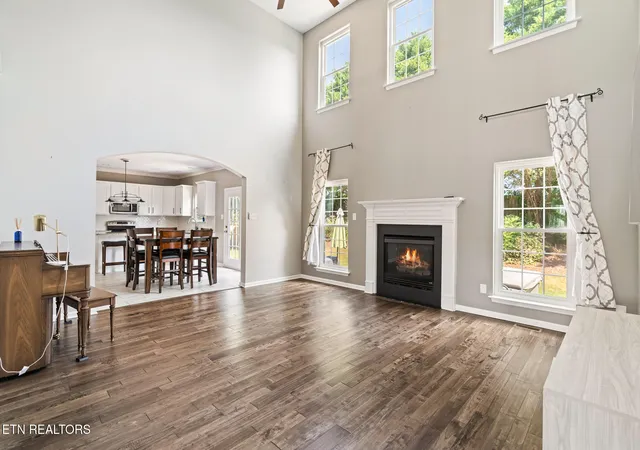 Photo 2 of Single family home for sale at 2582 Berringer Sta Ln, Knoxville, TN 37932 | MLS# 3542939 | Listing updated on 2026-09-17