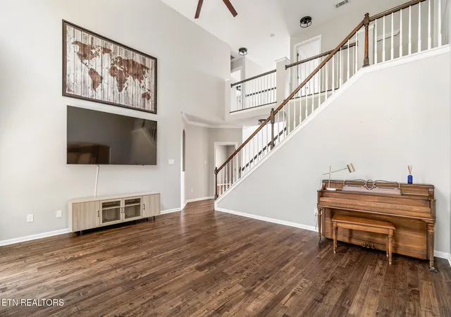 Photo 3 of Single family home for sale at 2582 Berringer Sta Ln, Knoxville, TN 37932 | MLS# 3542939 | Listing updated on 2026-09-17