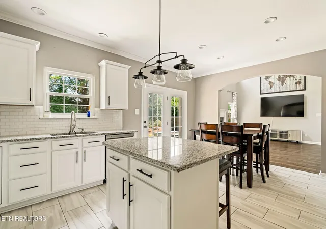 Photo 3 of Single family home for sale at 2582 Berringer Sta Ln, Knoxville, TN 37932 | MLS# 3542939 | Listing updated on 2026-09-17