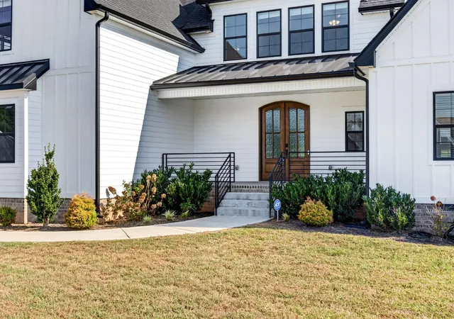 Photo 4 of Single family home for sale at 105 Sarah Frances Ct, Clarksville, TN 37043 | MLS# 3542966 | Listing updated on 2026-09-30