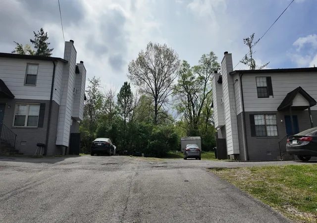 Photo 3 of Multi family home for sale at 208a E Palestine Ave, Madison, TN 37115 | MLS# 3542967 | Listing updated on 2026-09-07