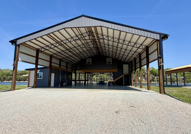 Photo 2 of Single family home for sale at 188 S River Front Dr, Clifton, TN 38425 | MLS# 3542978 | Listing updated on 2026-09-07