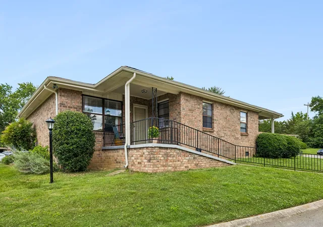 Photo 1 of Condo for sale at 352 Deer Lake Dr, Nashville, TN 37221 | MLS# 3546285 | Listing updated on 2026-09-17