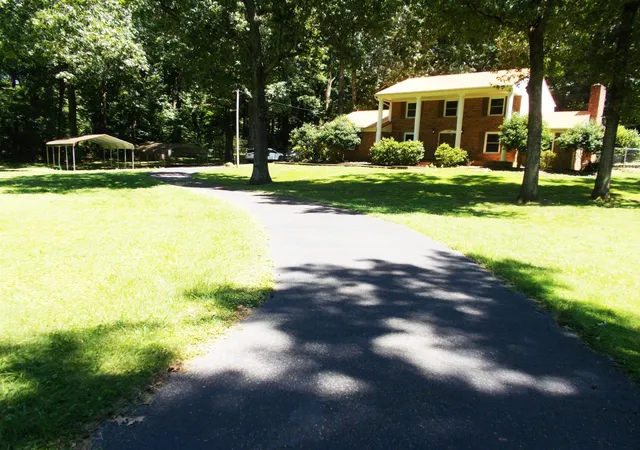 Photo 3 of Single family home for sale at 110 Asbury Cir, Huntingdon, TN 38344 | MLS# 3543002 | Listing updated on 2026-09-07