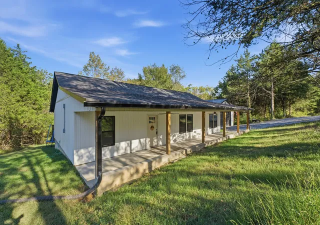 Photo 2 of Single family home for sale at 9 Boston Ln, Carthage, TN 37030 | MLS# 3615729 | Listing updated on 2026-10-10