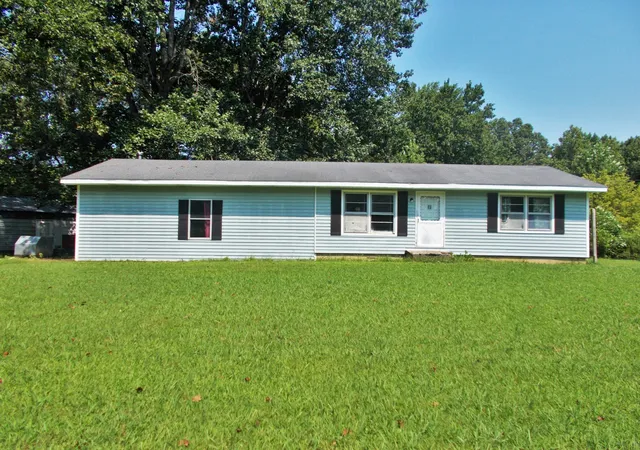 Photo 1 of Single family home for sale at 1955 Roundhouse Rd, Hollow Rock, TN 38342 | MLS# 3543016 | Listing updated on 2026-09-26