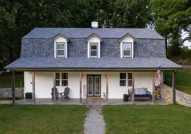 Photo 2 of Single family home for sale at 401 South Rd, Cottontown, TN 37048 | MLS# 3593560 | Listing updated on 2026-10-02