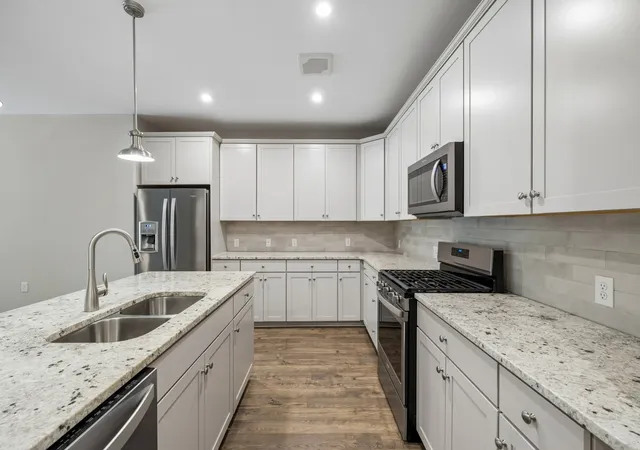 Photo 4 of Condo for sale at 141 Saundersville Rd #1105, Hendersonville, TN 37075 | MLS# 3547825 | Listing updated on 2026-09-14