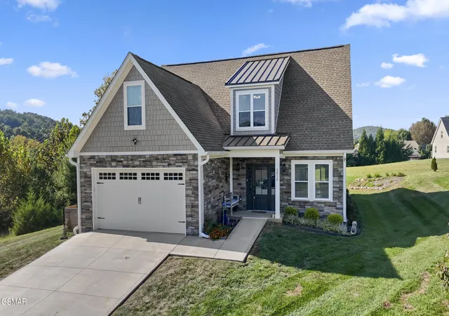 Photo 1 of Single family home for sale at 2212 Cristopher Ct, Morristown, TN 37814 | MLS# 3591869 | Listing updated on 2026-09-22