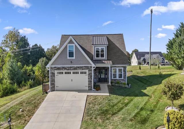 Photo 3 of Single family home for sale at 2212 Cristopher Ct, Morristown, TN 37814 | MLS# 3591869 | Listing updated on 2026-09-22