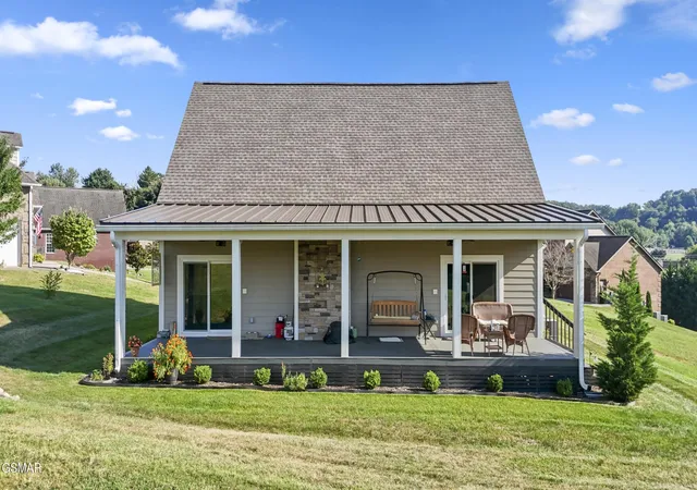 Photo 4 of Single family home for sale at 2212 Cristopher Ct, Morristown, TN 37814 | MLS# 3591869 | Listing updated on 2026-09-22