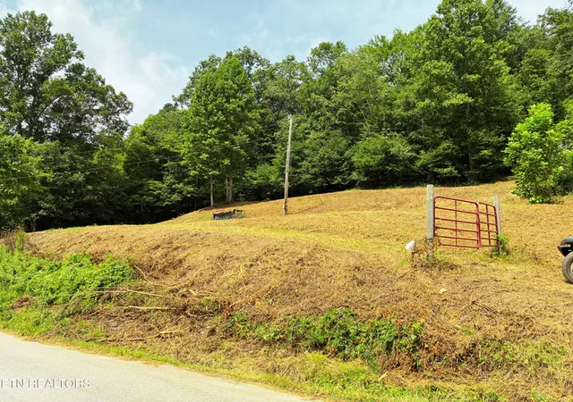 Photo 2 of Land for sale at 601 Vardy Blackwater Rd, Sneedville, TN 37869 | MLS# 3543056 | Listing updated on 2026-09-08