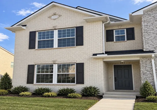 Photo 3 of Townhouse for sale at 321 Lynwood Sta Blvd, Mount Juliet, TN 37122 | MLS# 3543076 | Listing updated on 2026-09-20
