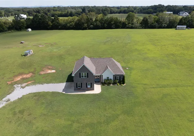 Photo 2 of Single family home for sale at 1314 Halls Ml Rd, Unionville, TN 37180 | MLS# 3545607 | Listing updated on 2026-10-08
