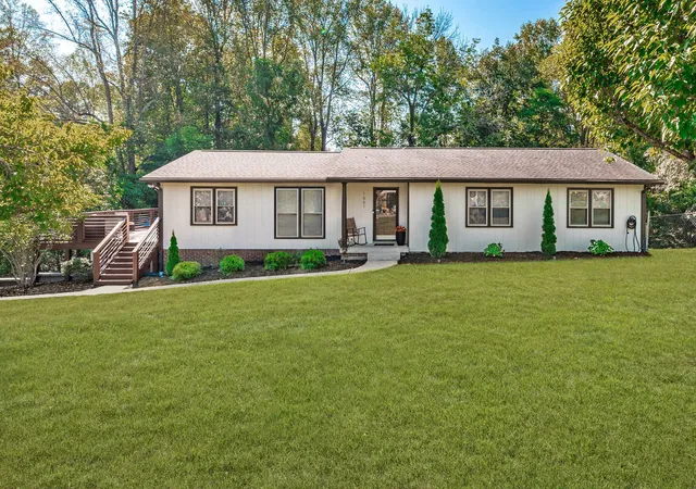 Photo 1 of Single family home for sale at 1661 Main St, Greenbrier, TN 37073 | MLS# 3596263 | Listing updated on 2026-10-27